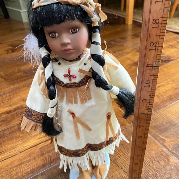 Beautiful Native Doll - Picture 12 of 13